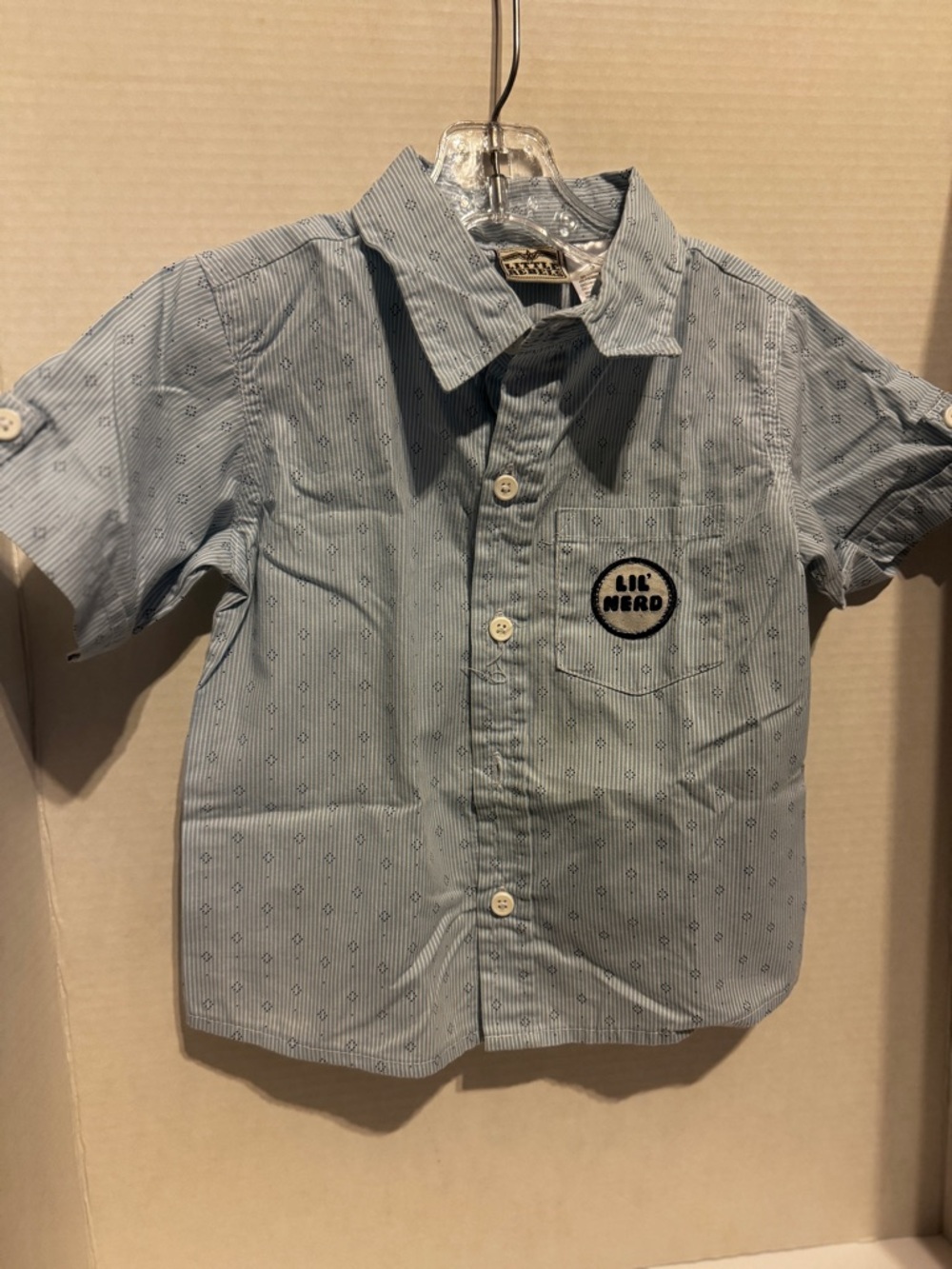 Little Rebel Light Blue Short-Sleeve Button-Down Shirt with Chest Patch Size 3T
